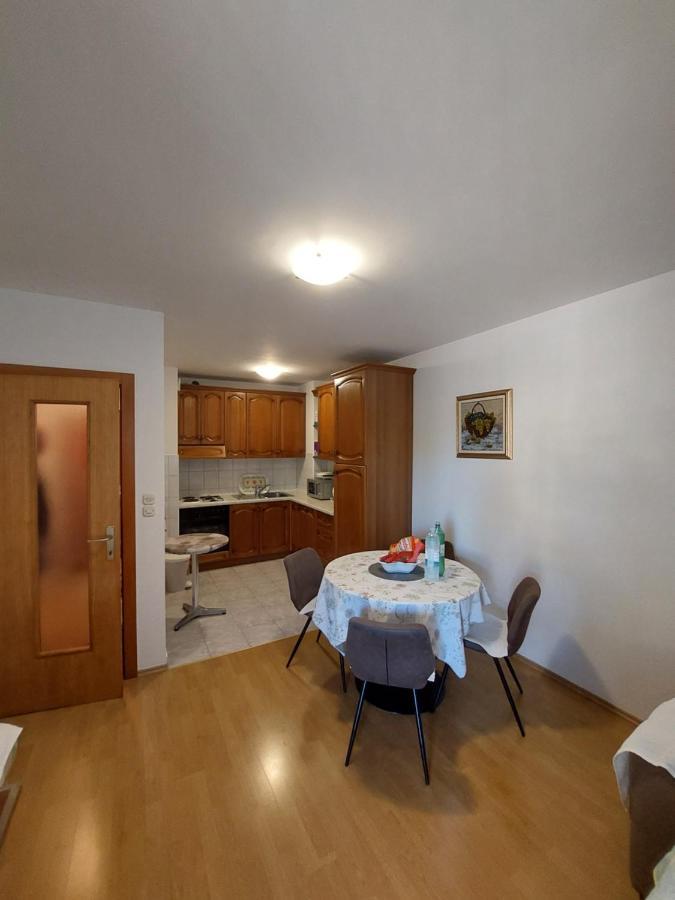 מאקרסקה Apartman Mira מראה חיצוני תמונה
